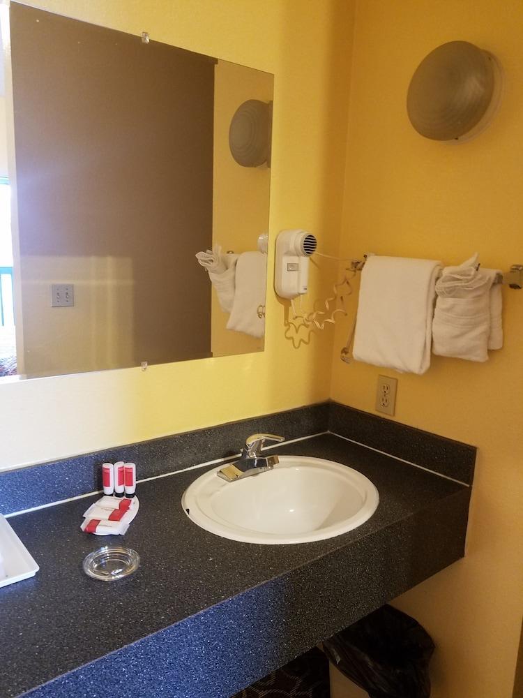 Travelodge By Wyndham Wenatchee Zewnętrze zdjęcie