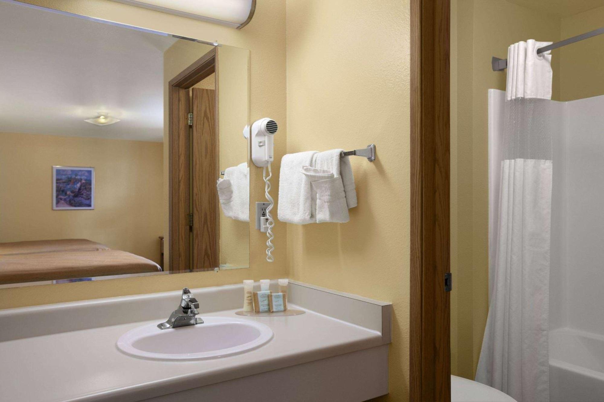 Travelodge By Wyndham Wenatchee Zewnętrze zdjęcie